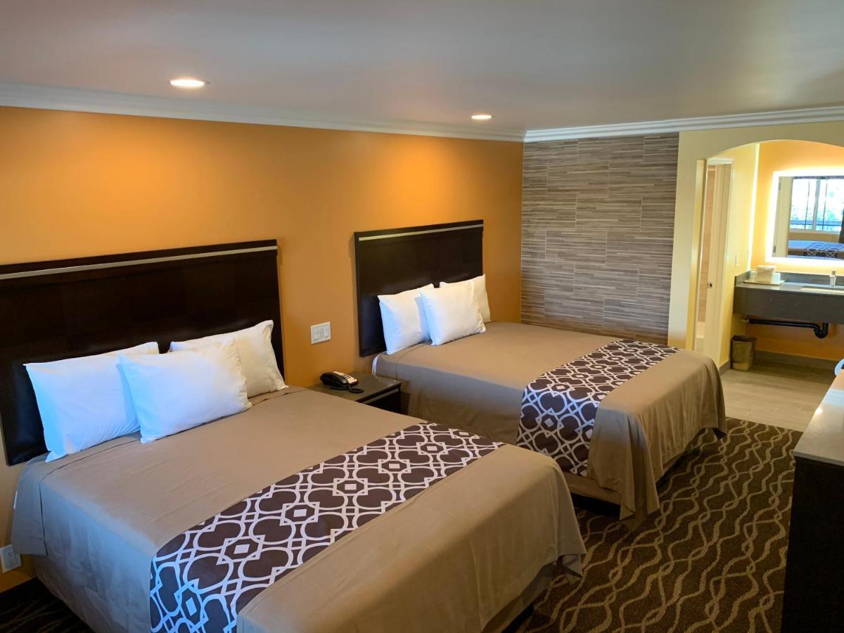 Ontario Inn & Suites Montclair Exteriér fotografie